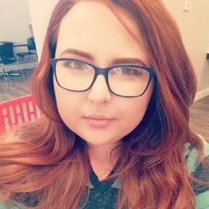 Meet your Posher, Emalee